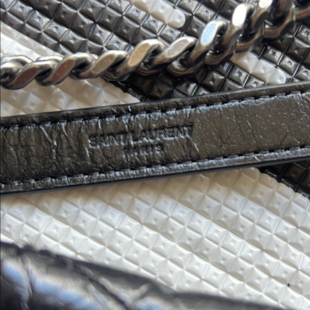 Saint Laurent Black Quilted Patent Leather Shoulder Bag with Chain Strap, Niki - Picture 5 of 8